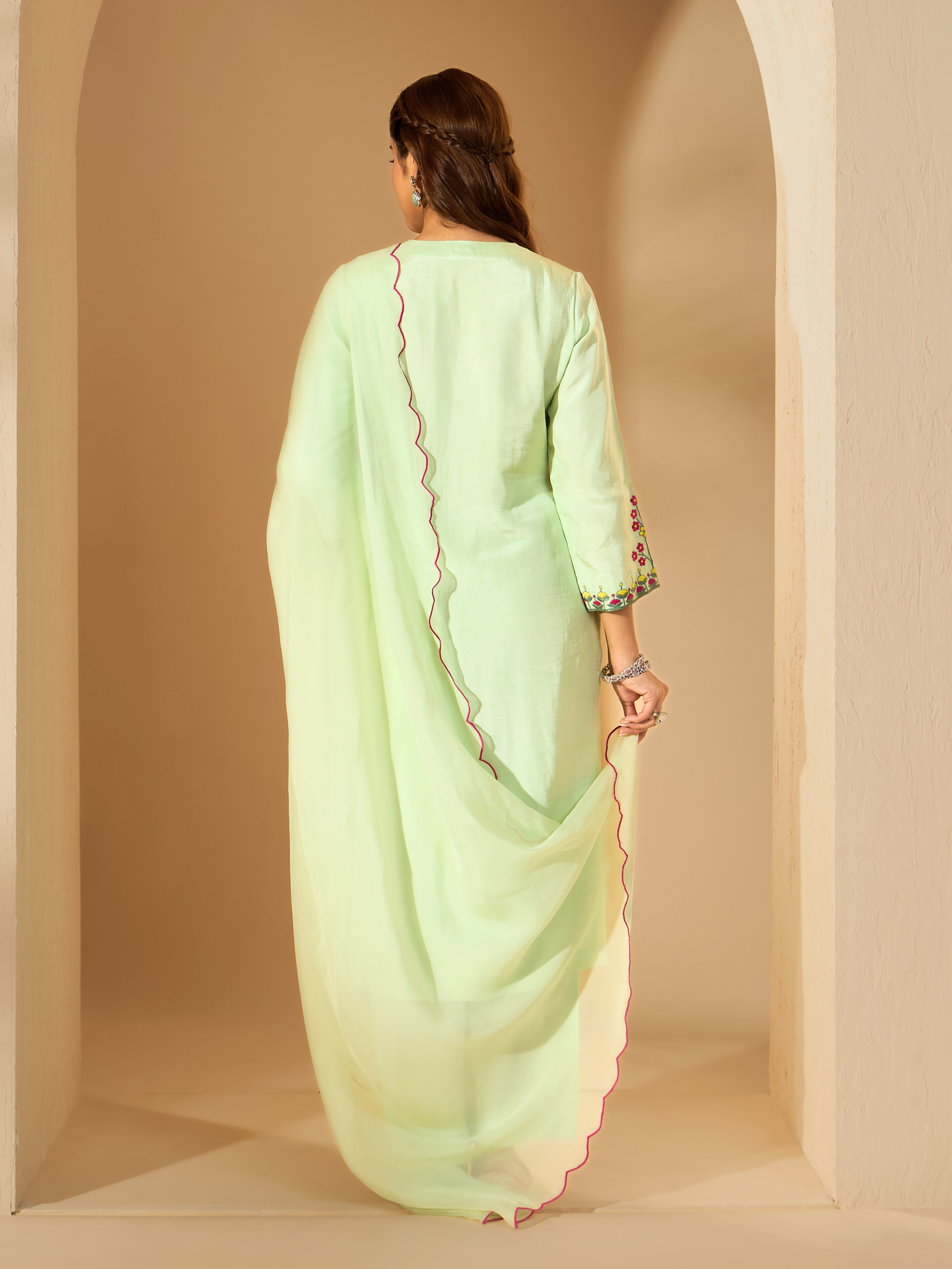 RoohbyRidhimaa- Fasaana Kurta Set