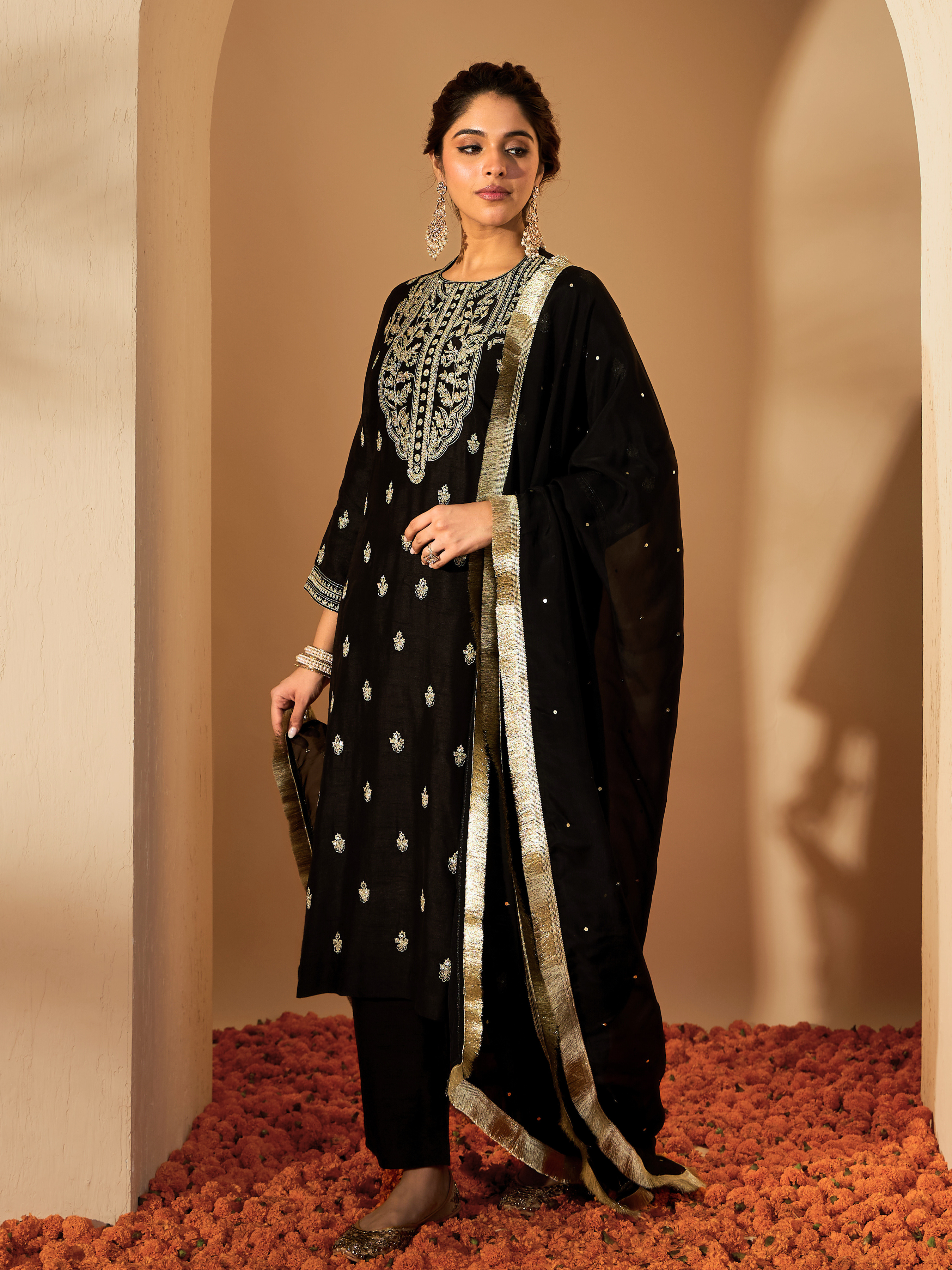 RoohbyRidhimaa- Muktalif Kurta Set