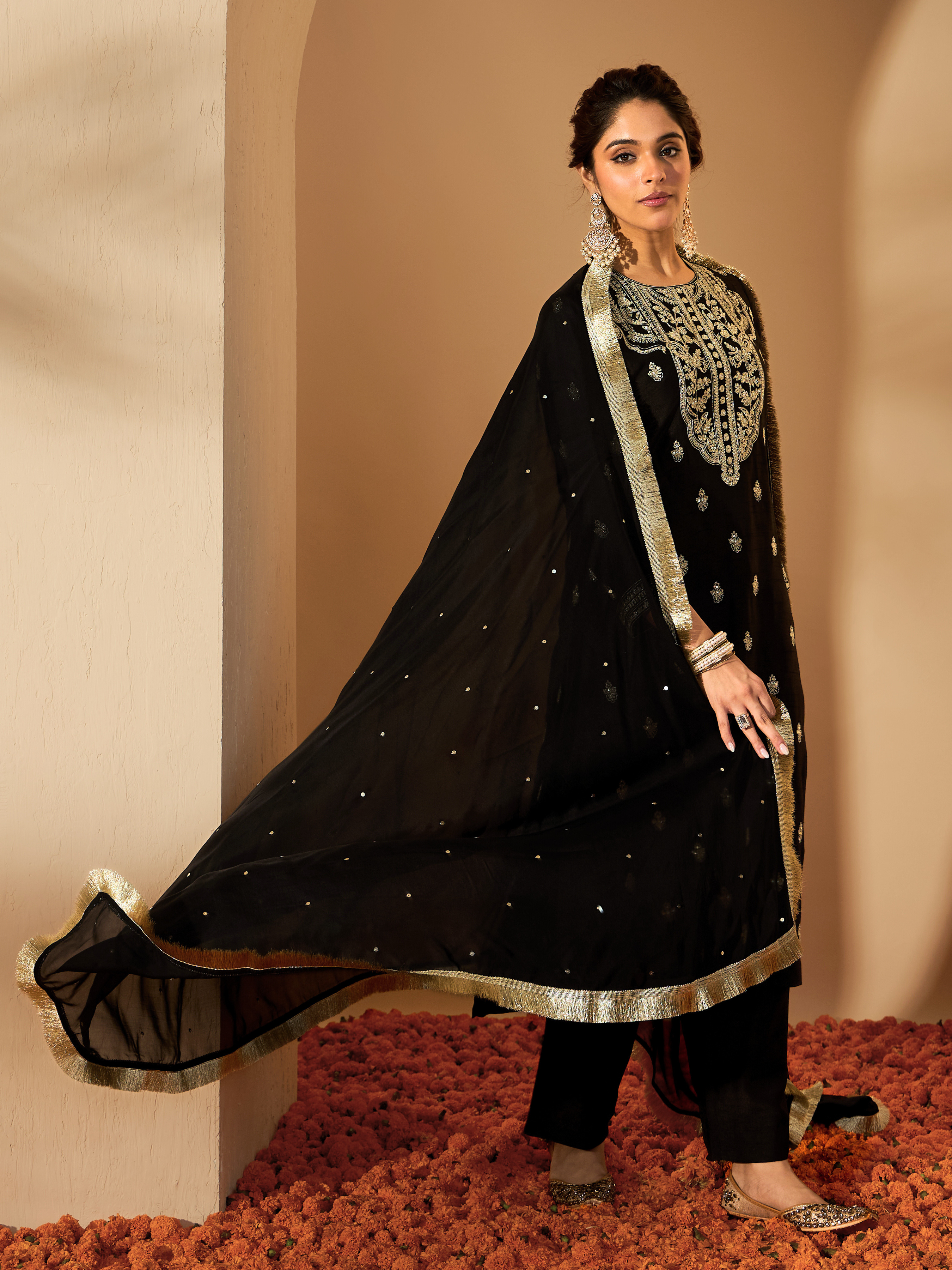 RoohbyRidhimaa- Muktalif Kurta Set