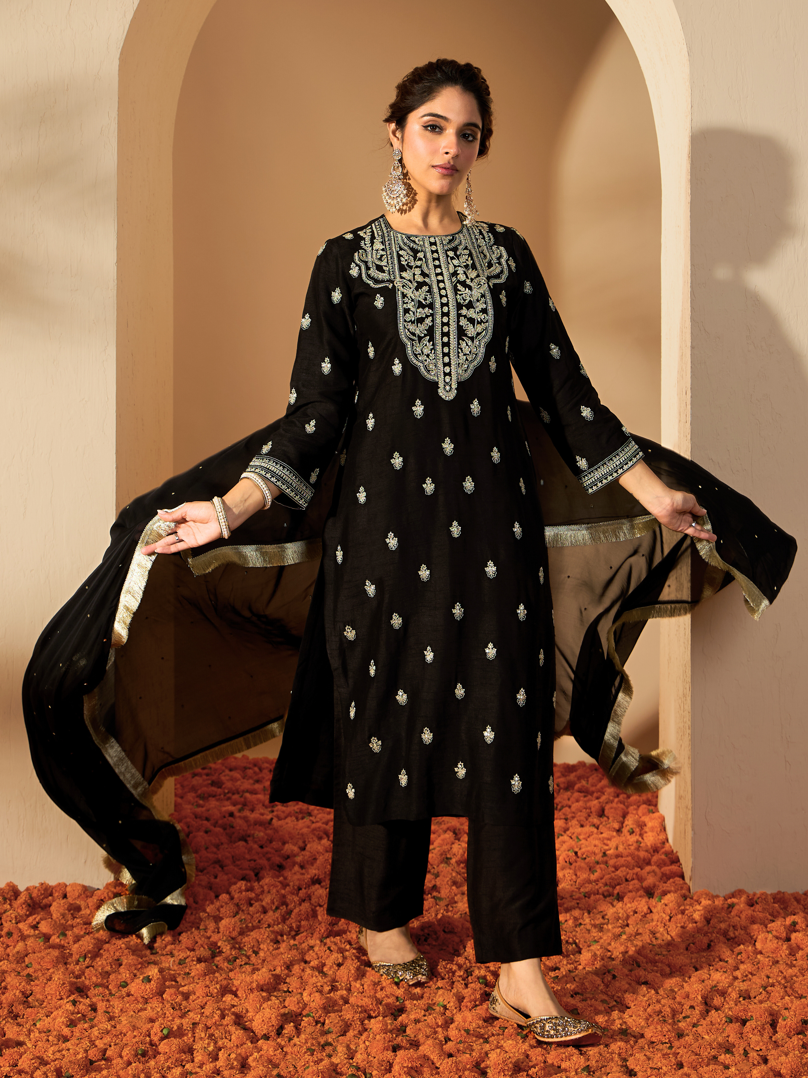 RoohbyRidhimaa- Muktalif Kurta Set