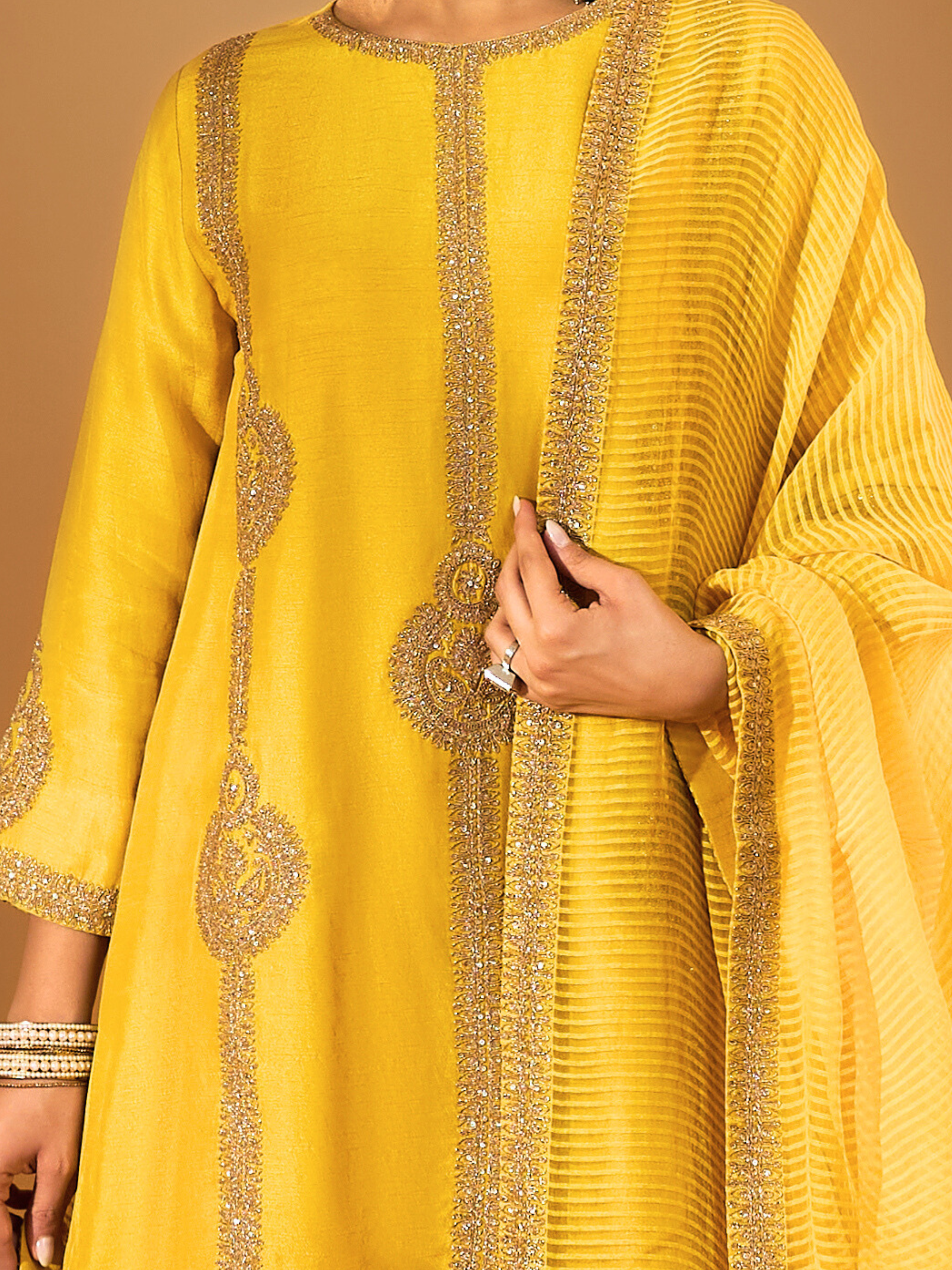 RoohbyRidhimaa- Zainaa Kurta Set
