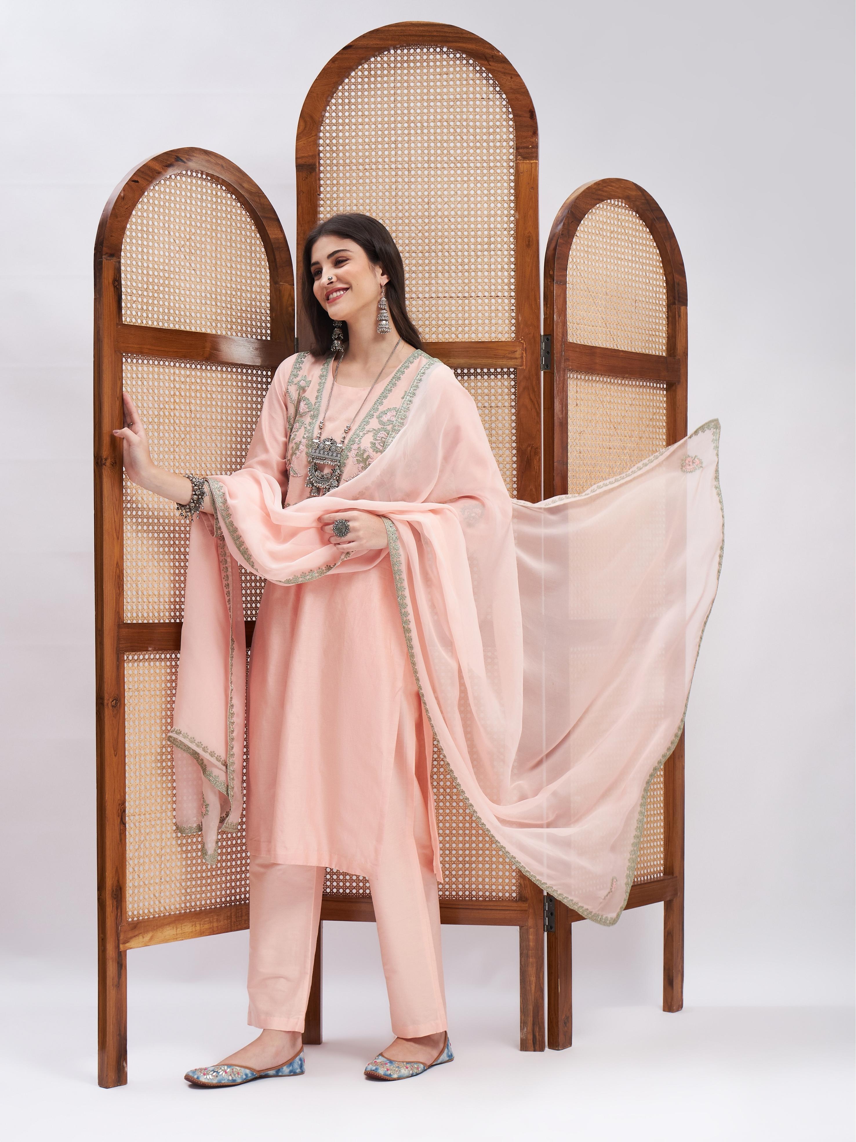 RoohbyRidhimaa- Iqraar Kurta Set