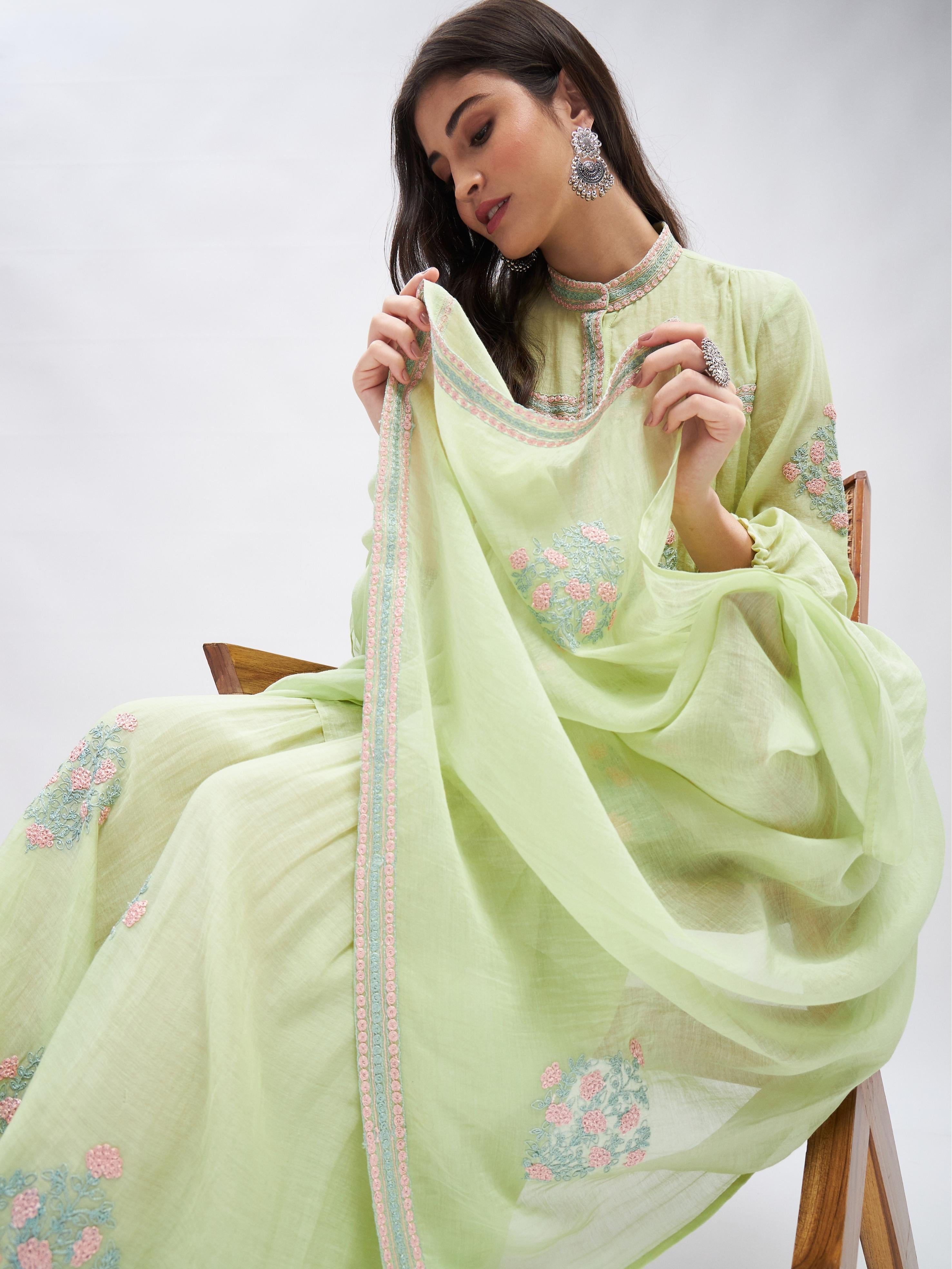 RoohbyRidhimaa- Nazakat Kurta Set