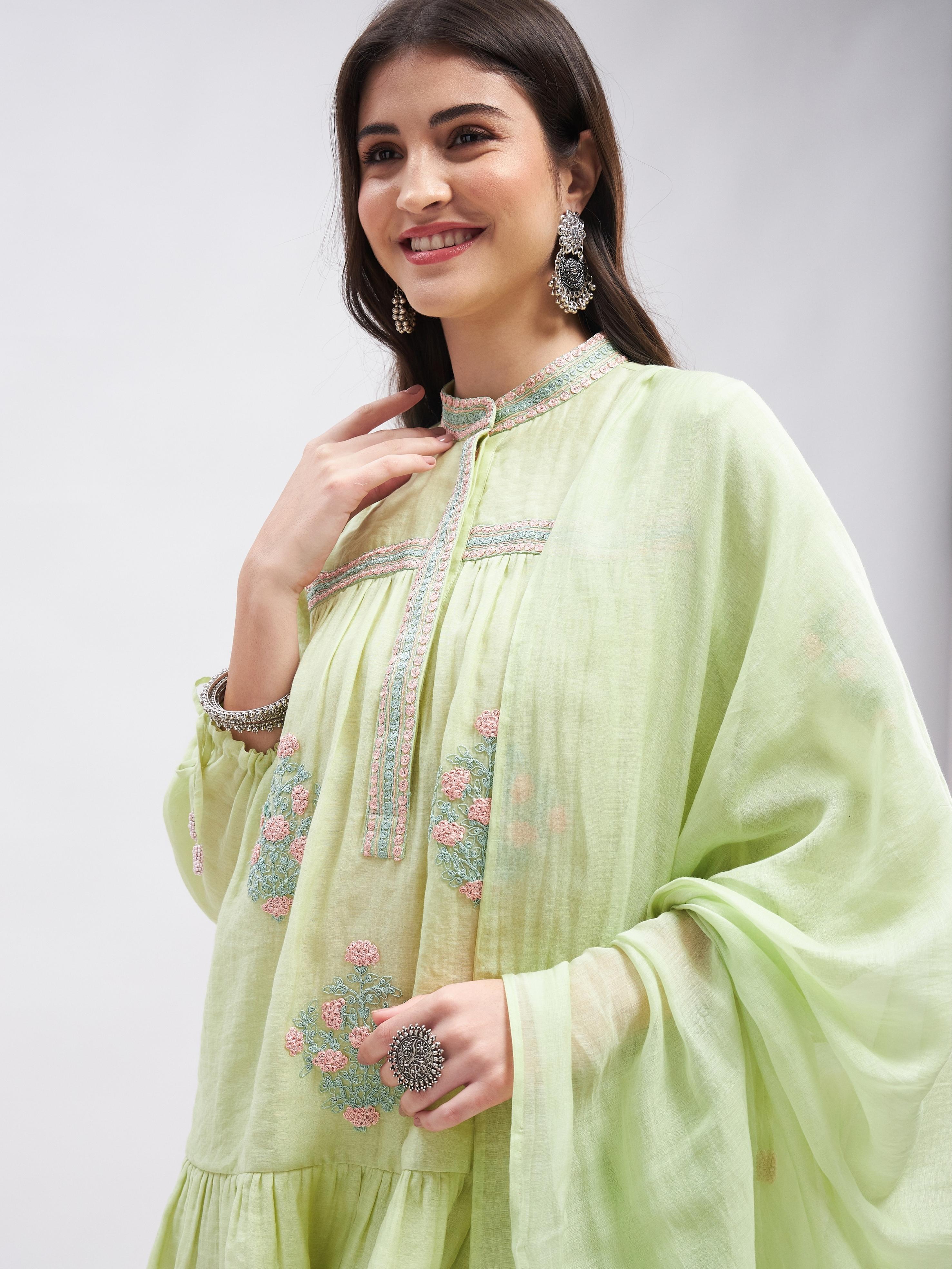 RoohbyRidhimaa- Nazakat Kurta Set