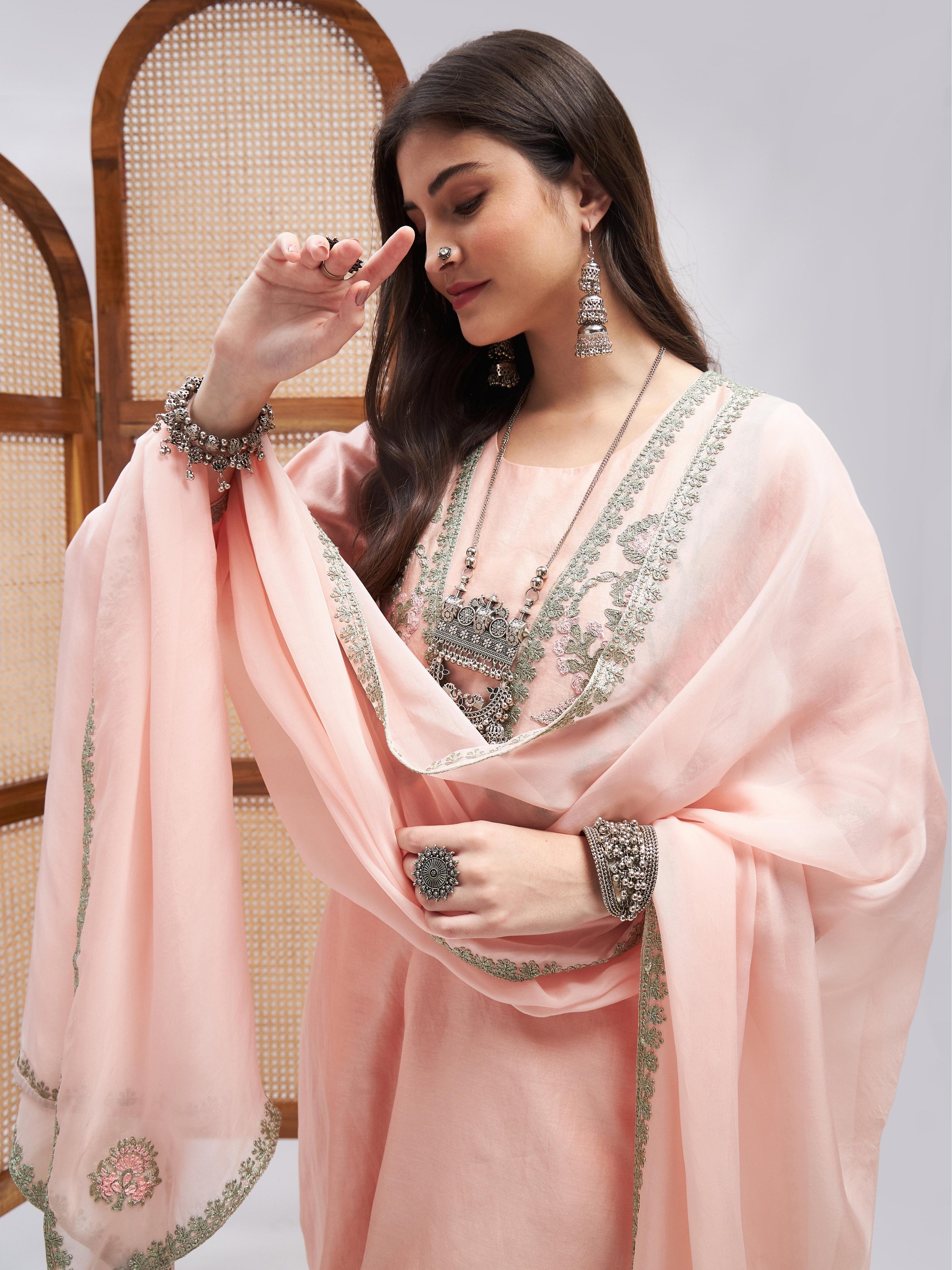 RoohbyRidhimaa- Iqraar Kurta Set